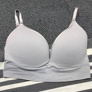 Jockey pull on sports bra